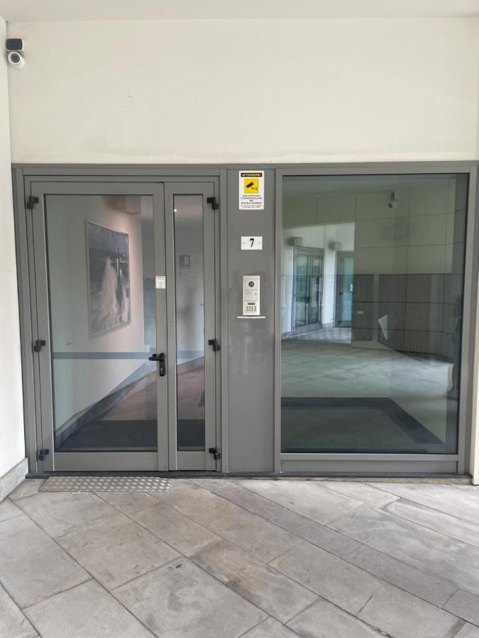 Grande Monolocale Con Parcheggio Interrato Incluso Lägenhet Genua Exteriör bild