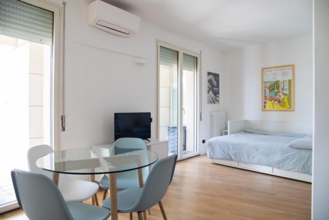 Grande Monolocale Con Parcheggio Interrato Incluso Lägenhet Genua Exteriör bild