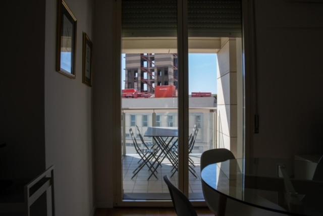 Grande Monolocale Con Parcheggio Interrato Incluso Lägenhet Genua Exteriör bild